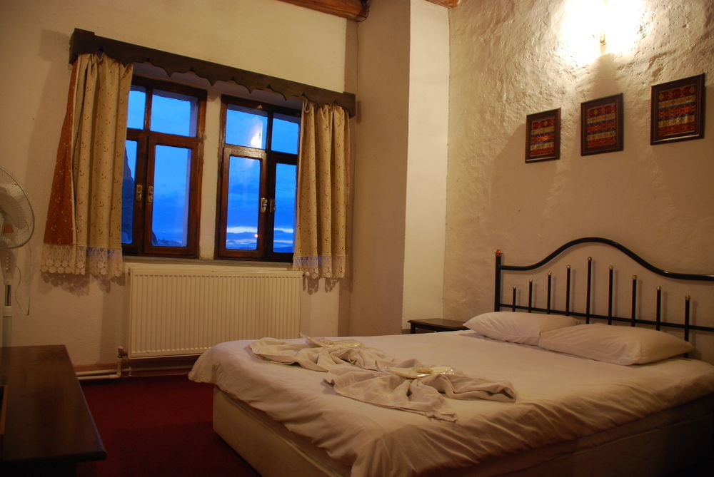 Unicorn Cave Hotel Гьореме Екстериор снимка